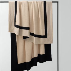 Soft Cashmere Throw for Layered Comfort