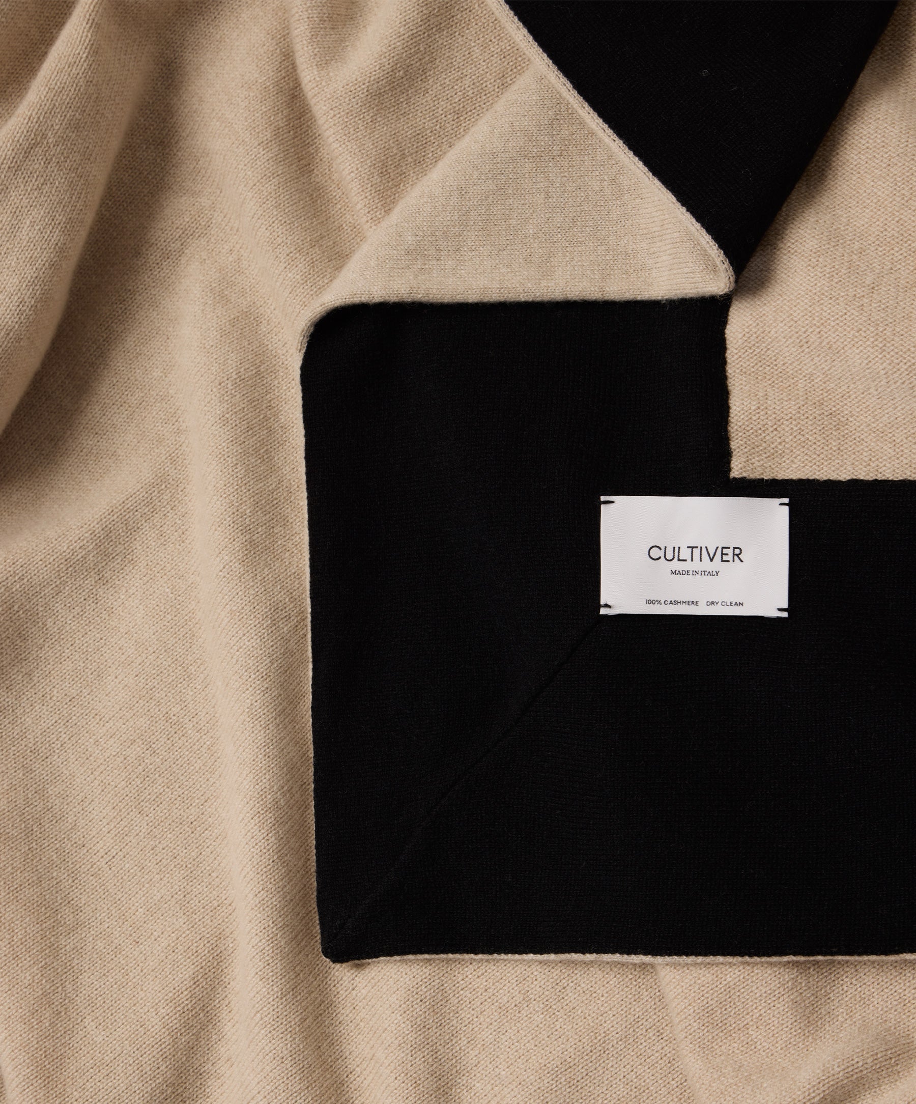 Soft Cashmere Throw for Layered Comfort - Image 4