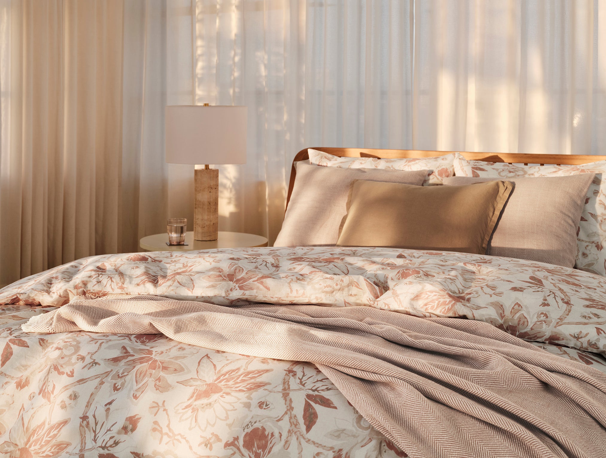 Warm Beige Herringbone Textile Throw Blanket for Everyday Comfort - Image 3