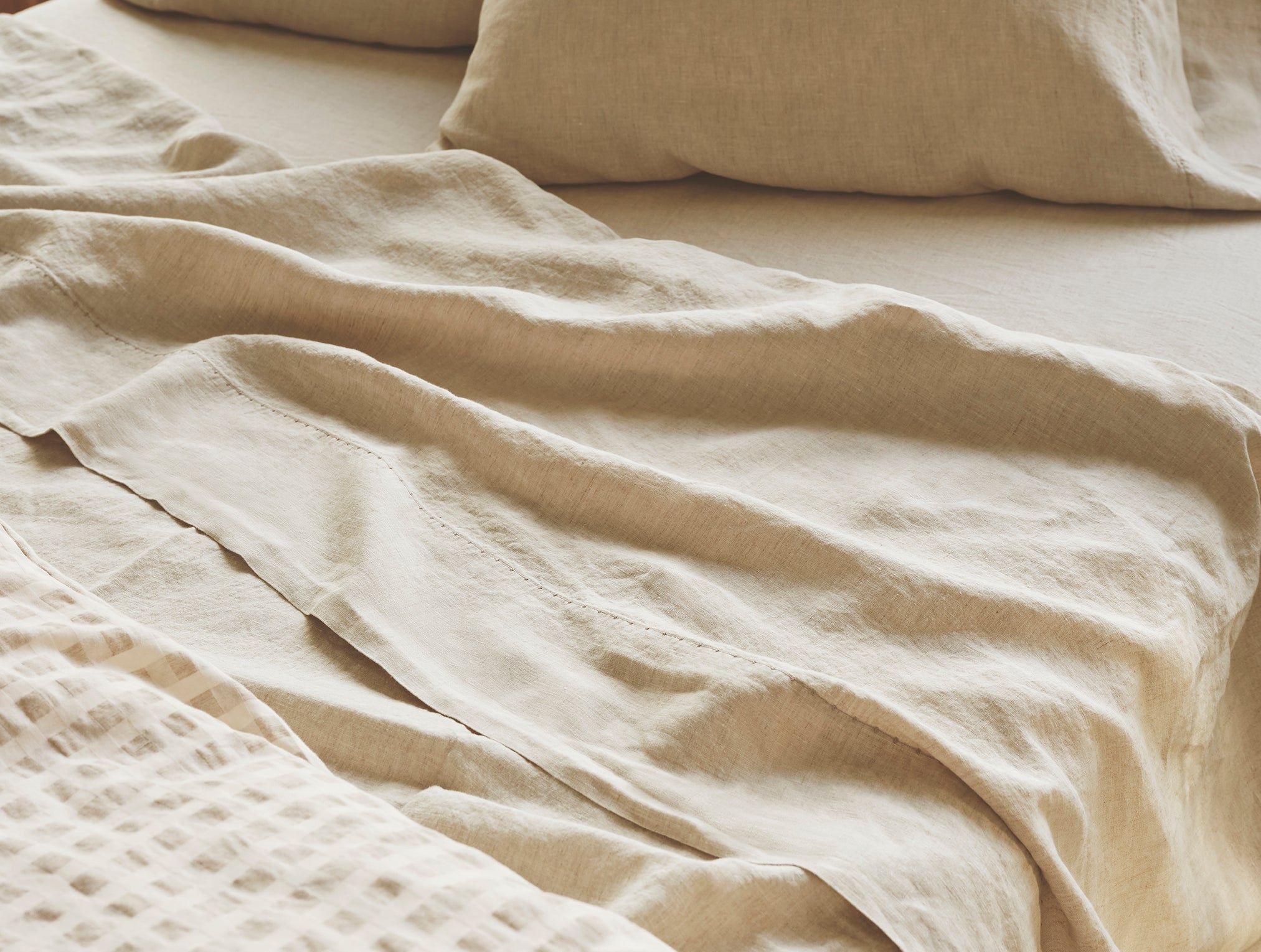 Natural Relaxed Linen Bedding Sheet Set for Everyday Comfort - Image 3